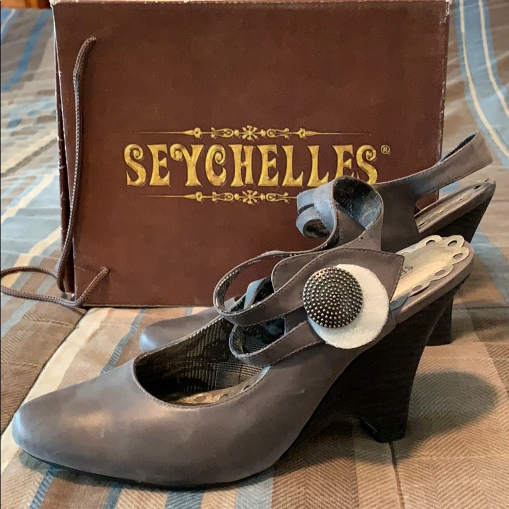 Seychelles heels